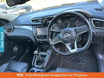 Used Nissan Qashqai 2018 for sale - 76142176: Photo 3