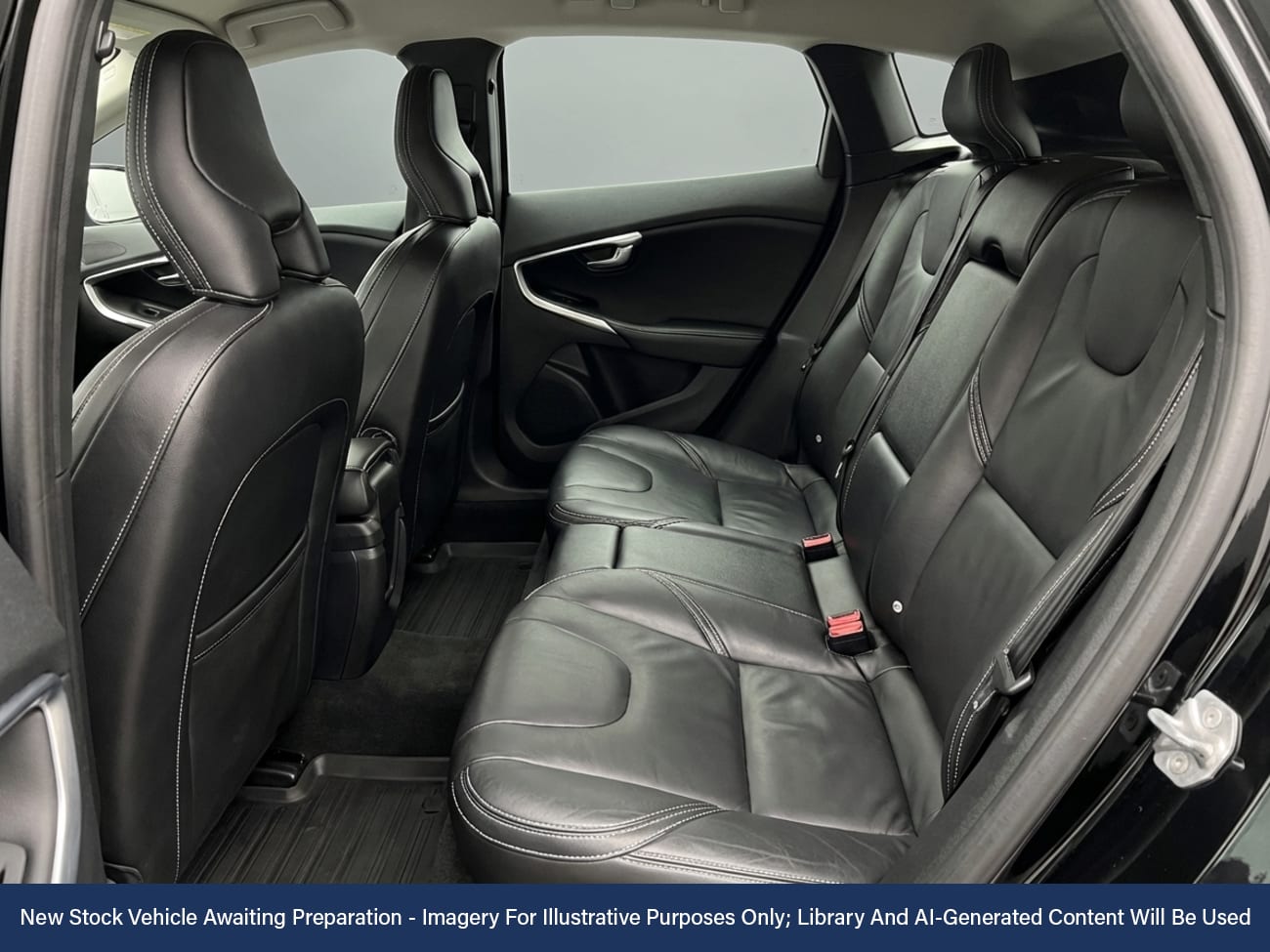 Used Volvo V40 2017 for sale - 77890639: Photo 4