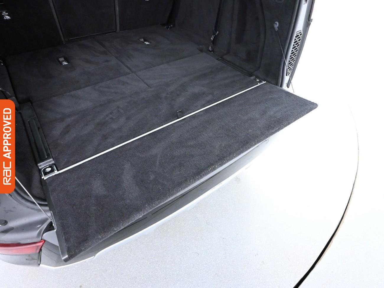 Used Land Rover Discovery 2020 for sale - 76739679: Photo 36