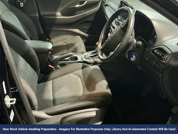 Used Hyundai i30 2023 for sale - 77555608: Photo