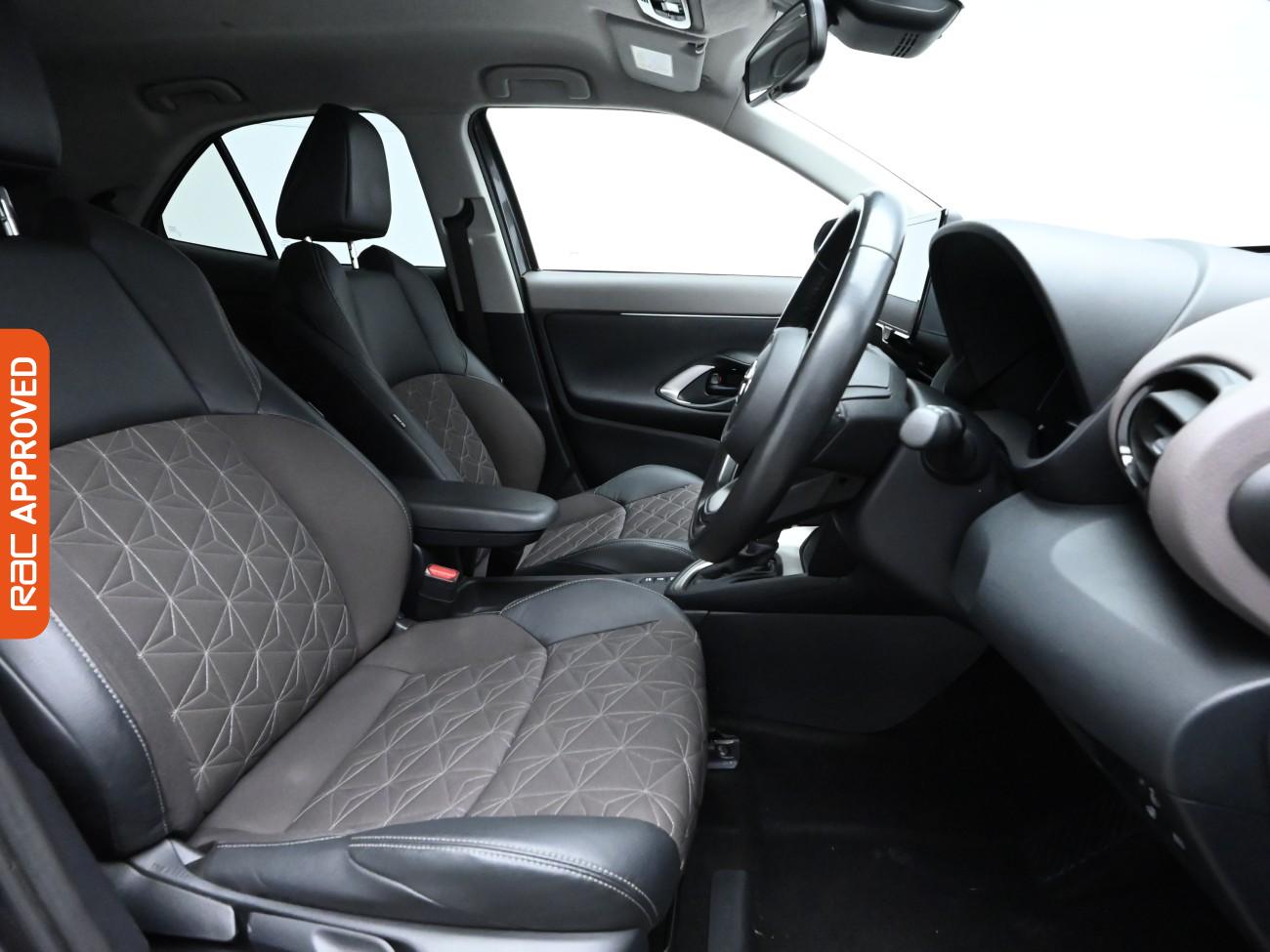 Used Toyota Yaris Cross 2022 for sale - 76298673: Photo 12