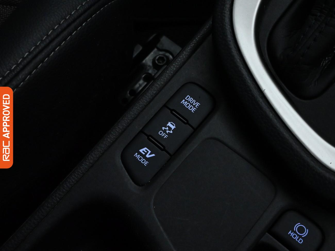 Used Toyota Yaris Cross 2022 for sale - 76298673: Photo 16