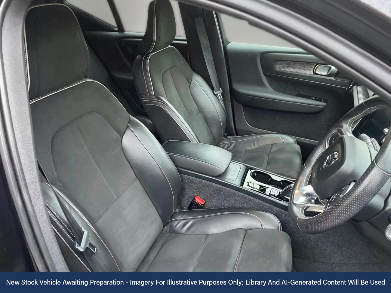 Used Volvo XC40 2021 for sale - 77676690: Photo 3