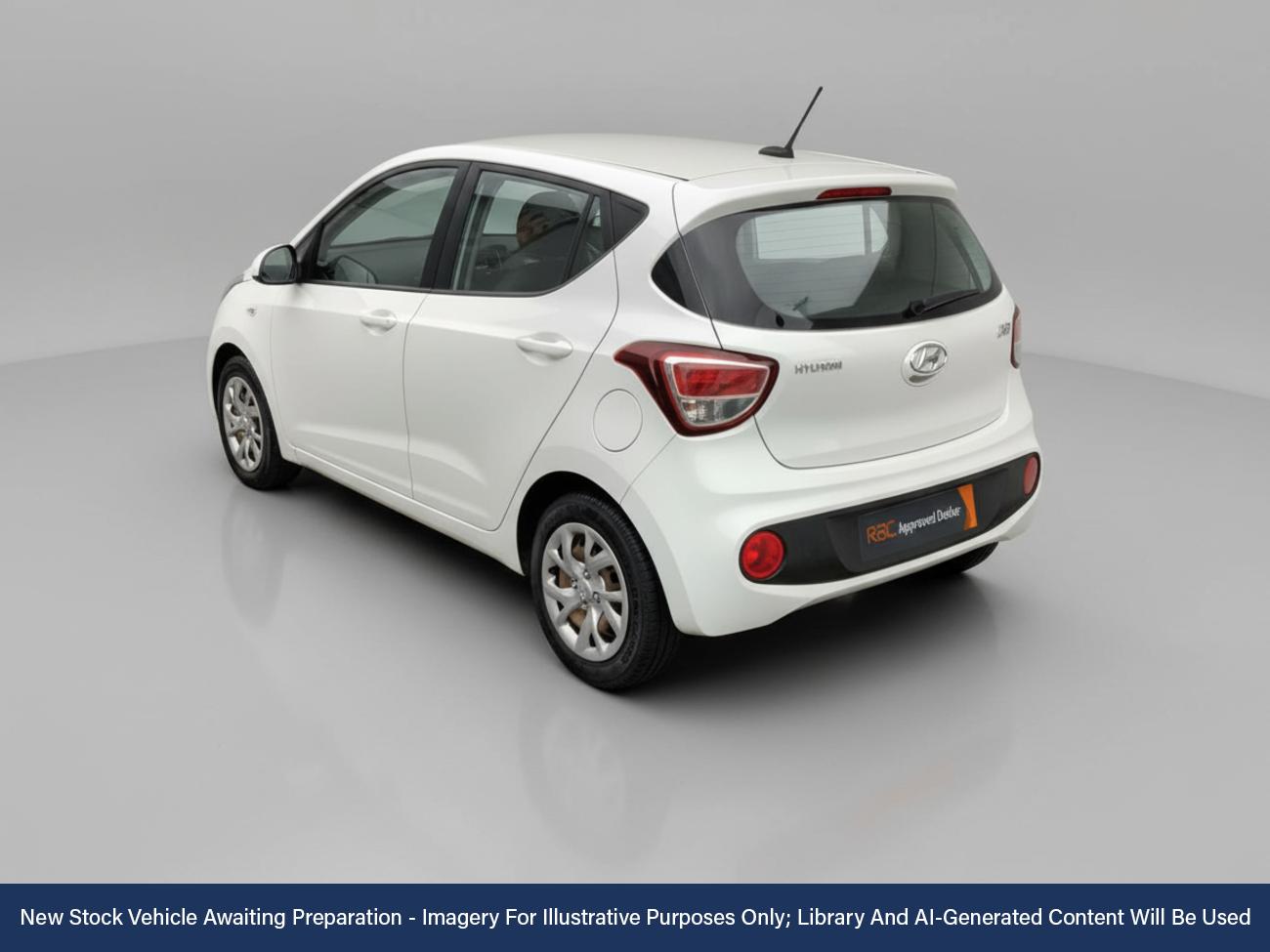 Used Hyundai i10 2017 for sale - 76878303: Photo 2