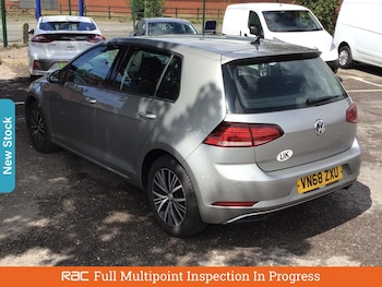 Used Volkswagen Golf 2019 for sale - 75723181: Photo