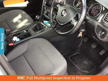 Used Volkswagen Golf 2019 for sale - 75723181: Photo