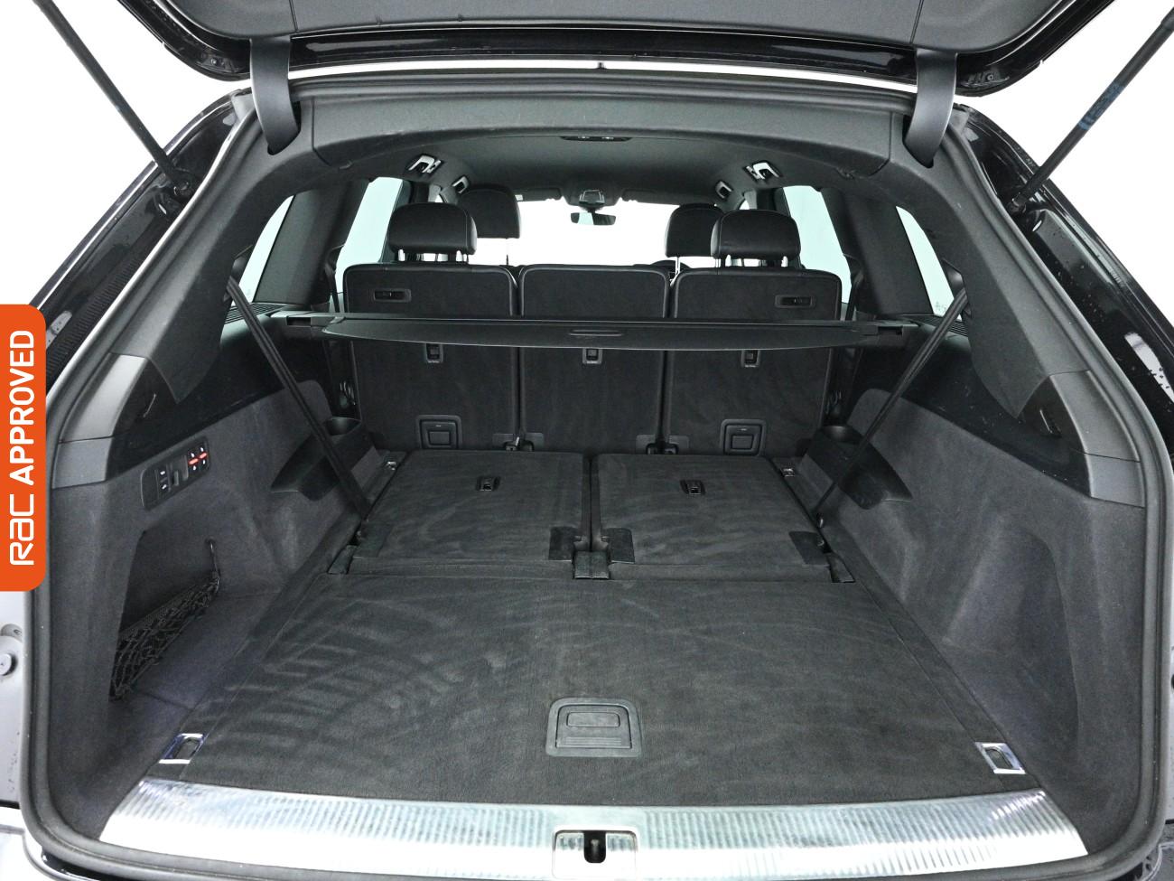 Used Audi Q7 2019 for sale - 77890625: Photo 13