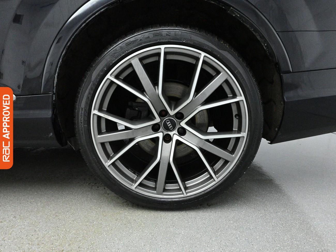 Used Audi Q7 2019 for sale - 77890625: Photo 14