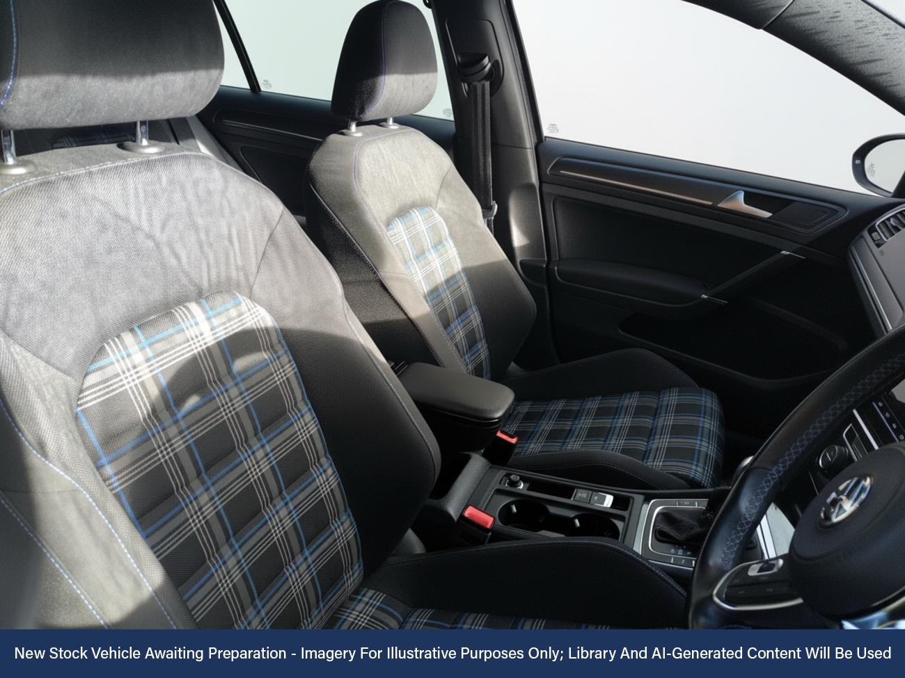 Used Volkswagen Golf 2018 for sale - 76878295: Photo 3