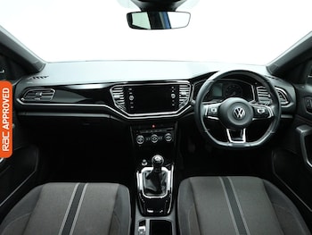 Used Volkswagen T-Roc 2021 for sale - 77779681: Photo