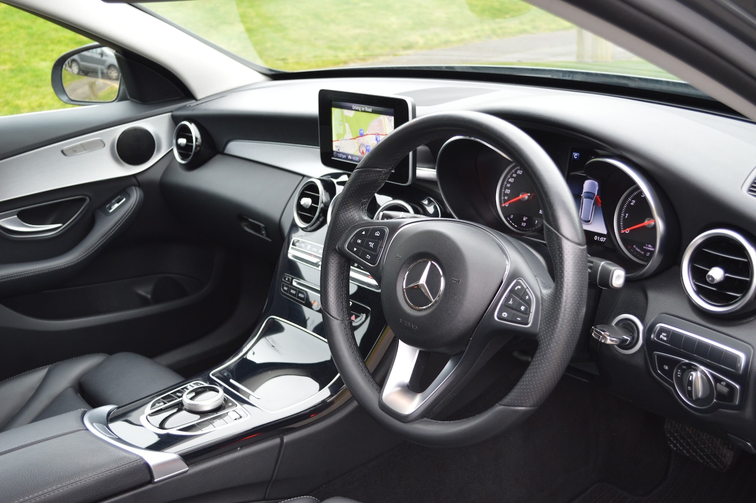 Used Mercedes-Benz C Class 2018 for sale - 77803130: Photo 2