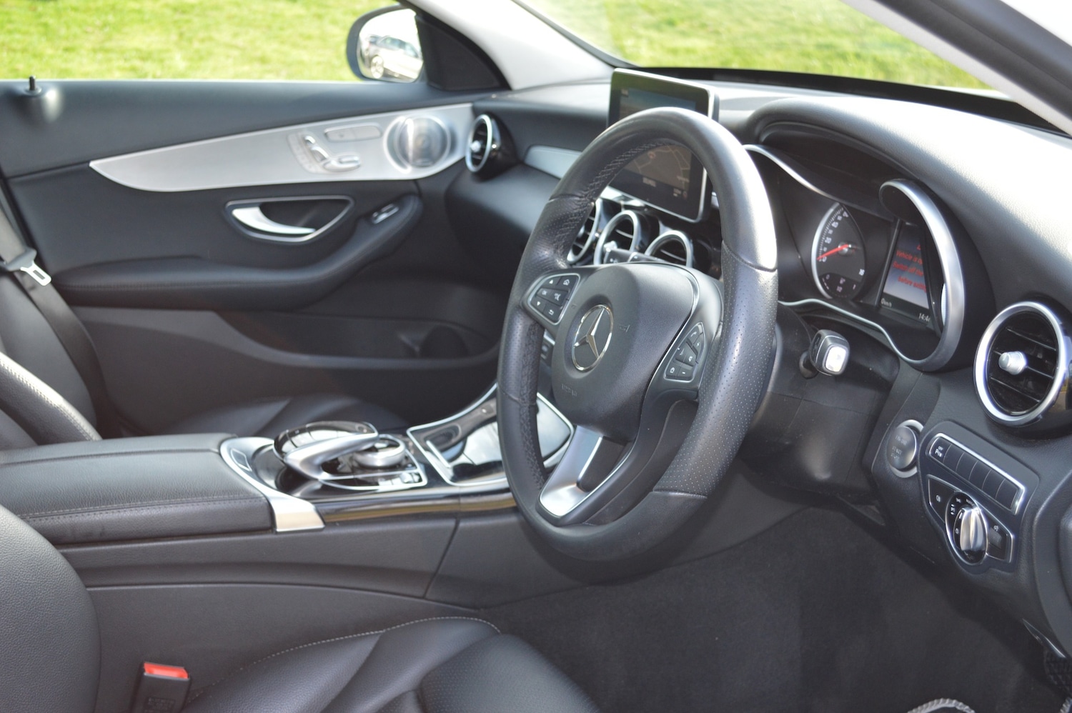 Used Mercedes-Benz C Class 2016 for sale - 77651727: Photo 2