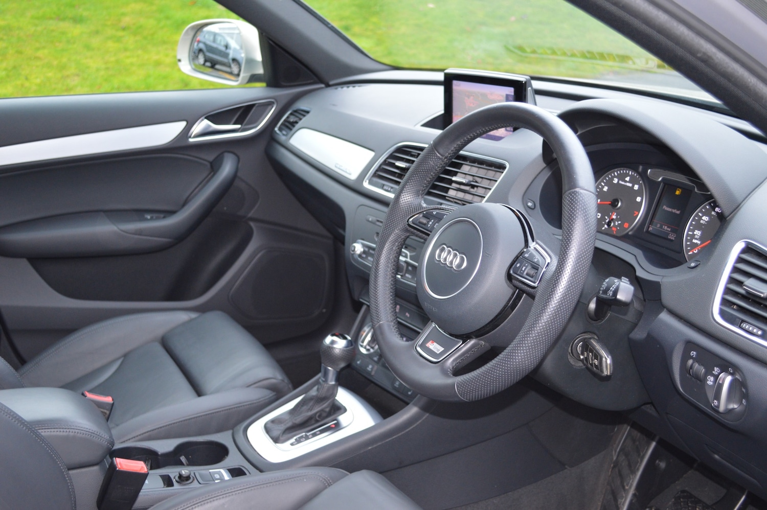 Used Audi Q3 2013 for sale - 77502857: Photo 2