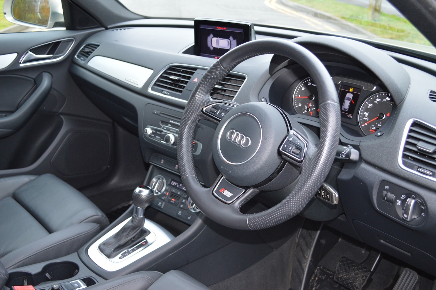 Used Audi Q3 2013 for sale - 77502857: Photo 22