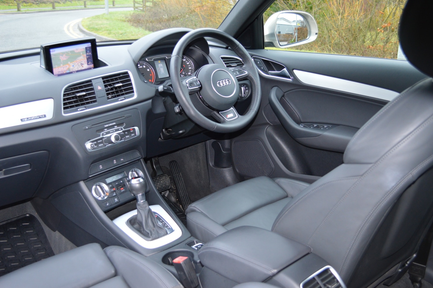 Used Audi Q3 2013 for sale - 77502857: Photo 9