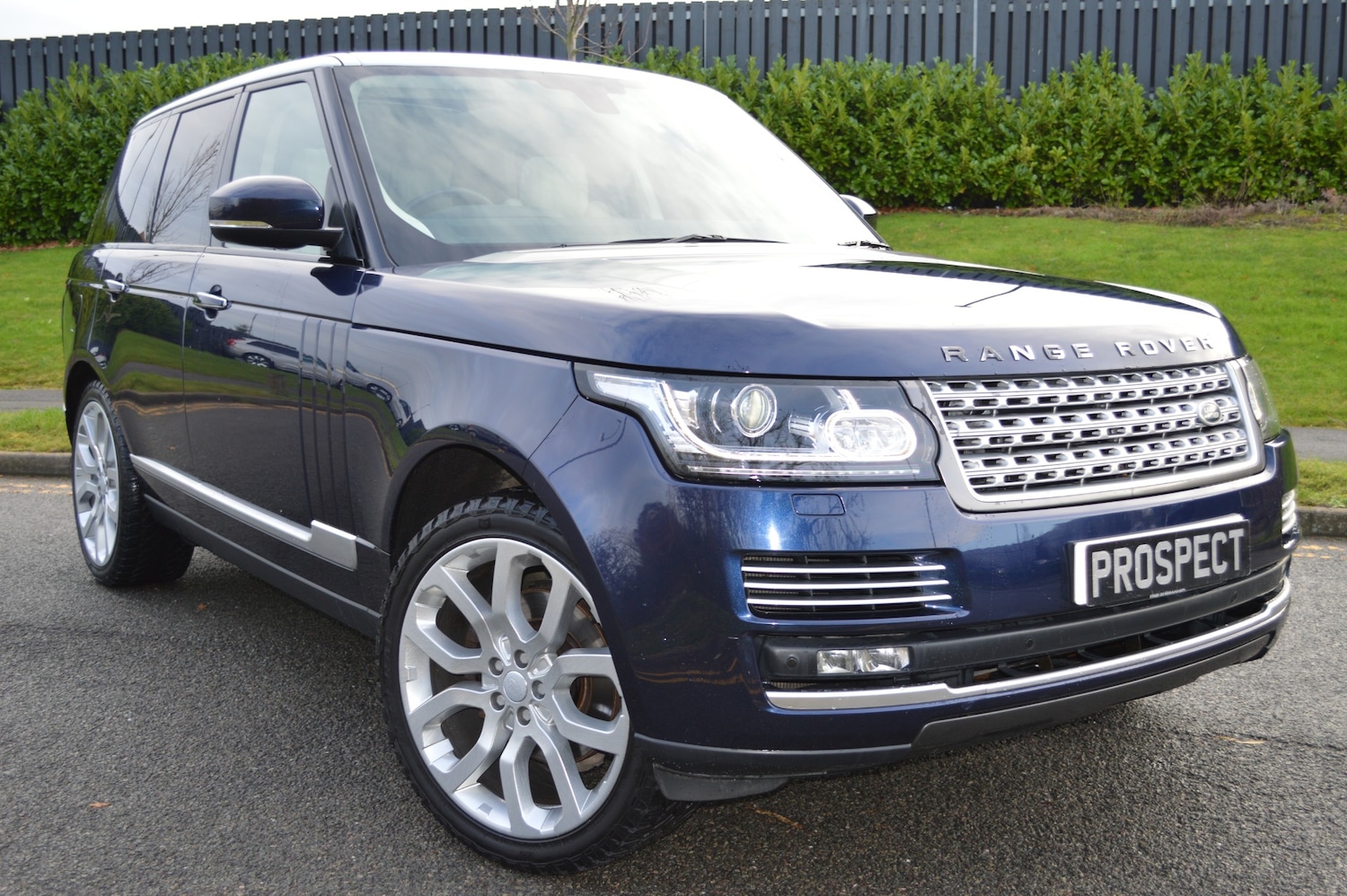 Used Land Rover Range Rover 2015 for sale - 76958247: Photo 1