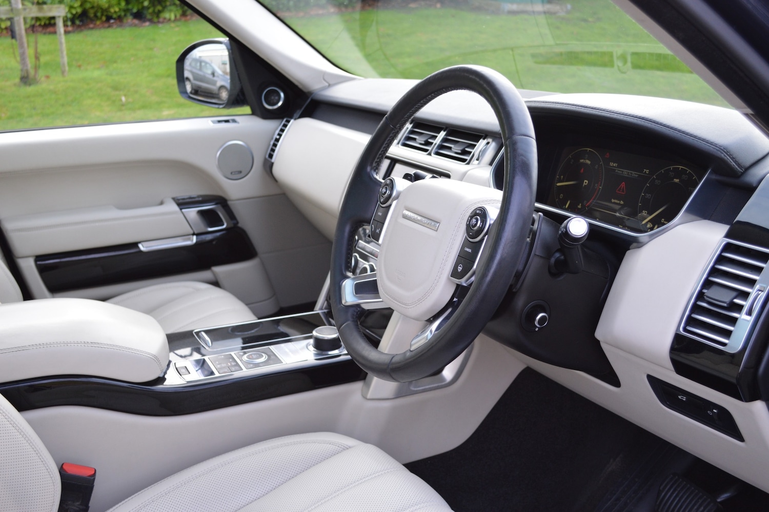 Used Land Rover Range Rover 2015 for sale - 76958247: Photo 2