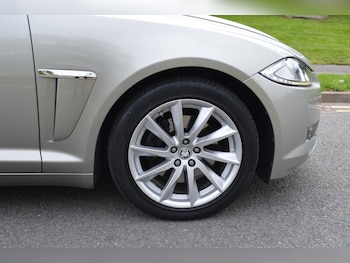 Used Jaguar XF 2011 for sale - 76076122: Photo