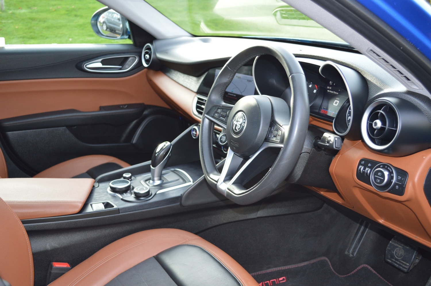 Used Alfa Romeo Giulia 2019 for sale - 76412082: Photo 2