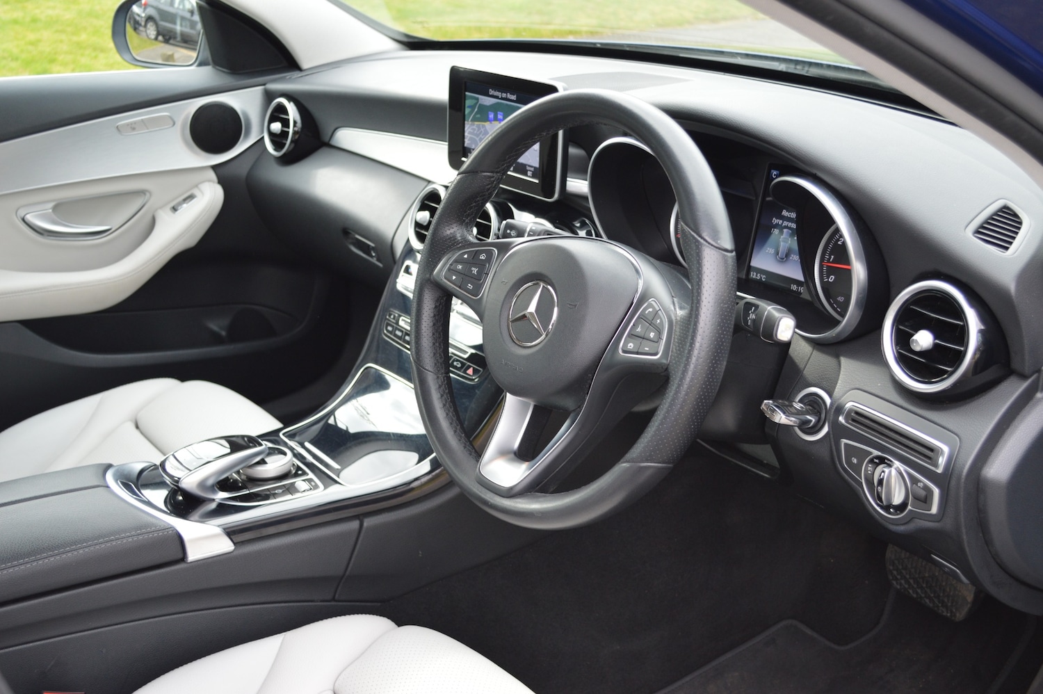 Used Mercedes-Benz C Class 2016 for sale - 78077945: Photo 2