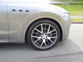 Used Maserati Levante 2018 for sale - 75931654: Photo