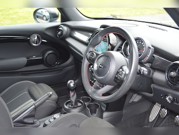 Used MINI Hatch 2020 for sale - 78093213: Photo