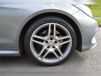 Used Mercedes-Benz E Class 2015 for sale - 78970763: Photo