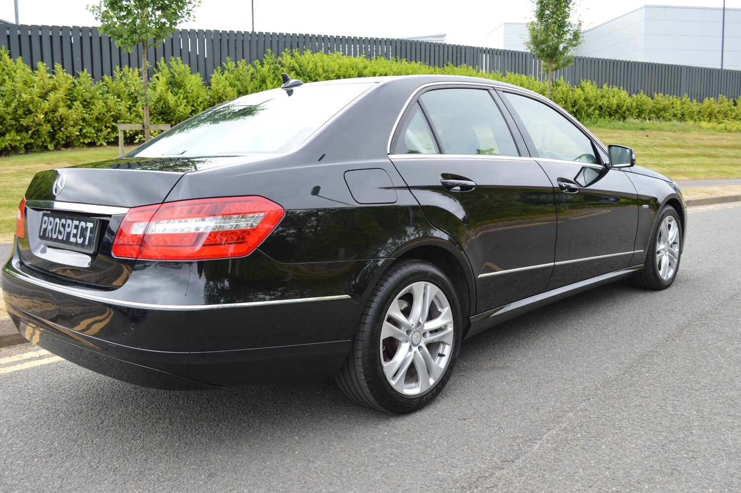 Used Mercedes-Benz E Class 2011 for sale - 76477738: Photo 6