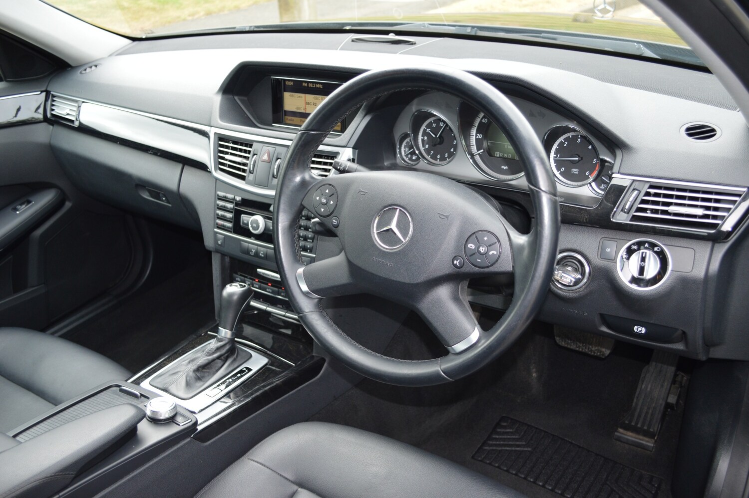 Used Mercedes-Benz E Class 2011 for sale - 76477738: Photo 7