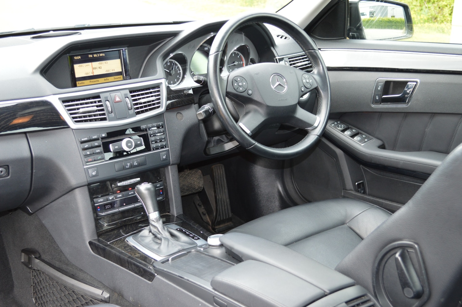 Used Mercedes-Benz E Class 2011 for sale - 76477738: Photo 9