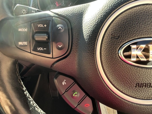 Used Kia Carens 2018 for sale - 76185192: Photo 15