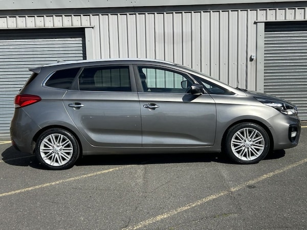 Used Kia Carens 2018 for sale - 76185192: Photo 6