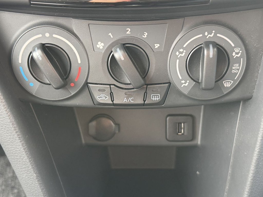 Used Suzuki Swift 2012 for sale - 76356338: Photo 16