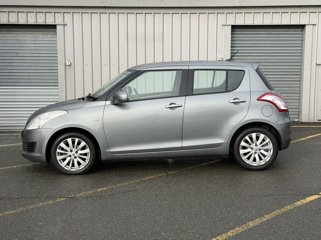 Used Suzuki Swift 2012 for sale - 76356338: Photo 2