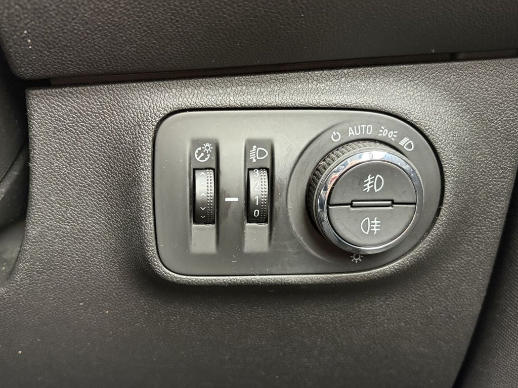 Used Vauxhall Corsa 2016 for sale - 77600144: Photo 18