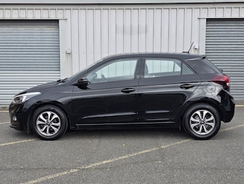 Used Hyundai i20 2019 for sale - 76202433: Photo 2