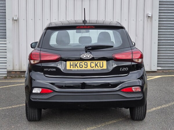 Used Hyundai i20 2019 for sale - 76202433: Photo 4