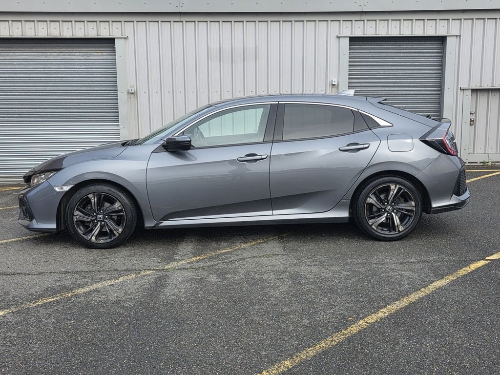 Used Honda Civic 2018 for sale - 76256096: Photo 2