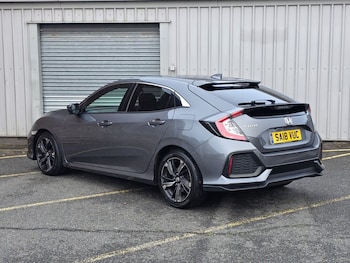 Used Honda Civic 2018 for sale - 76256096: Photo 3