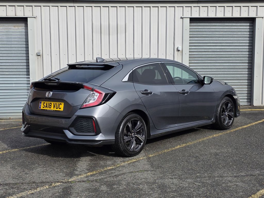 Used Honda Civic 2018 for sale - 76256096: Photo 5