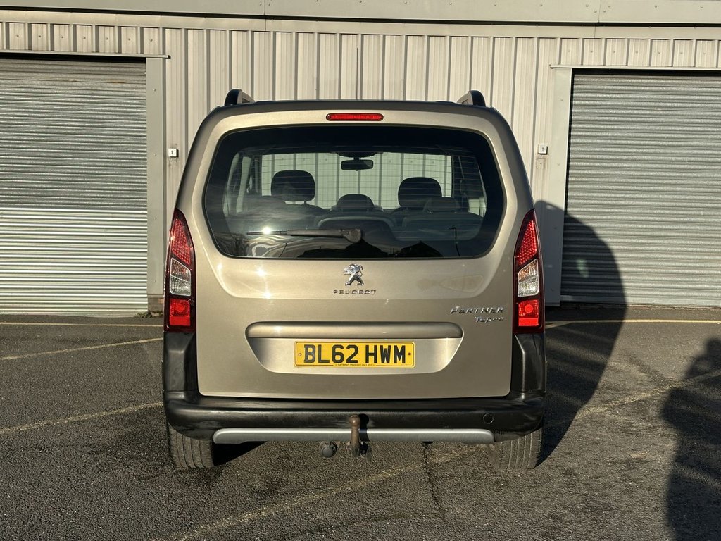 Used Peugeot Partner Tepee 2013 for sale - 76840833: Photo 4