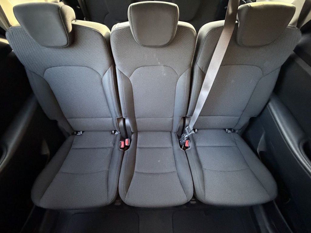 Used Kia Carens 2015 for sale - 76333520: Photo 11