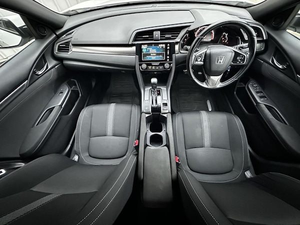 Used Honda Civic 2017 for sale - 76303609: Photo 9