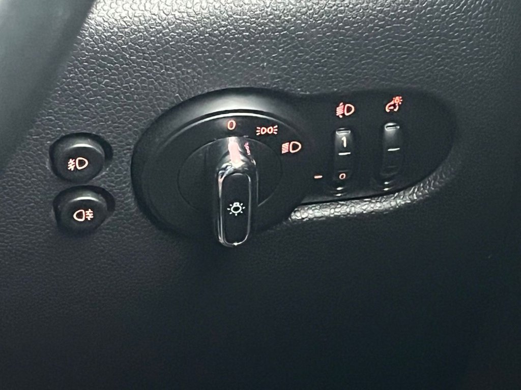 Used MINI Hatch 2018 for sale - 76039614: Photo 24