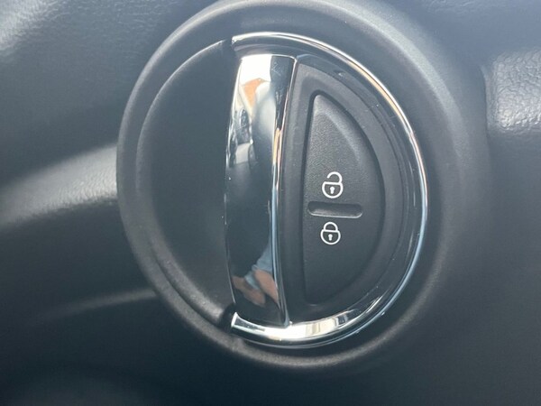 Used MINI Hatch 2018 for sale - 76039614: Photo 25
