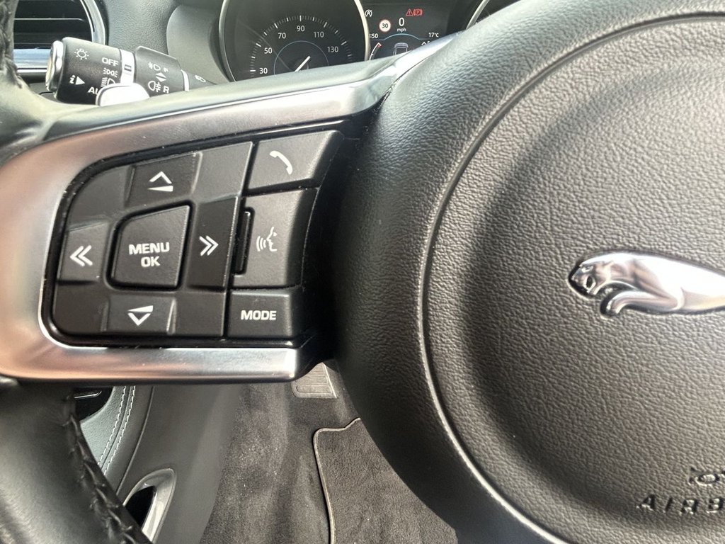 Used Jaguar F-Pace 2018 for sale - 76223536: Photo 13