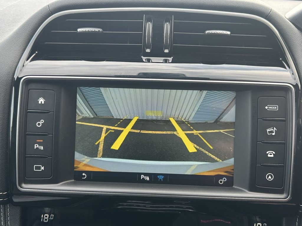 Used Jaguar F-Pace 2018 for sale - 76223536: Photo 18