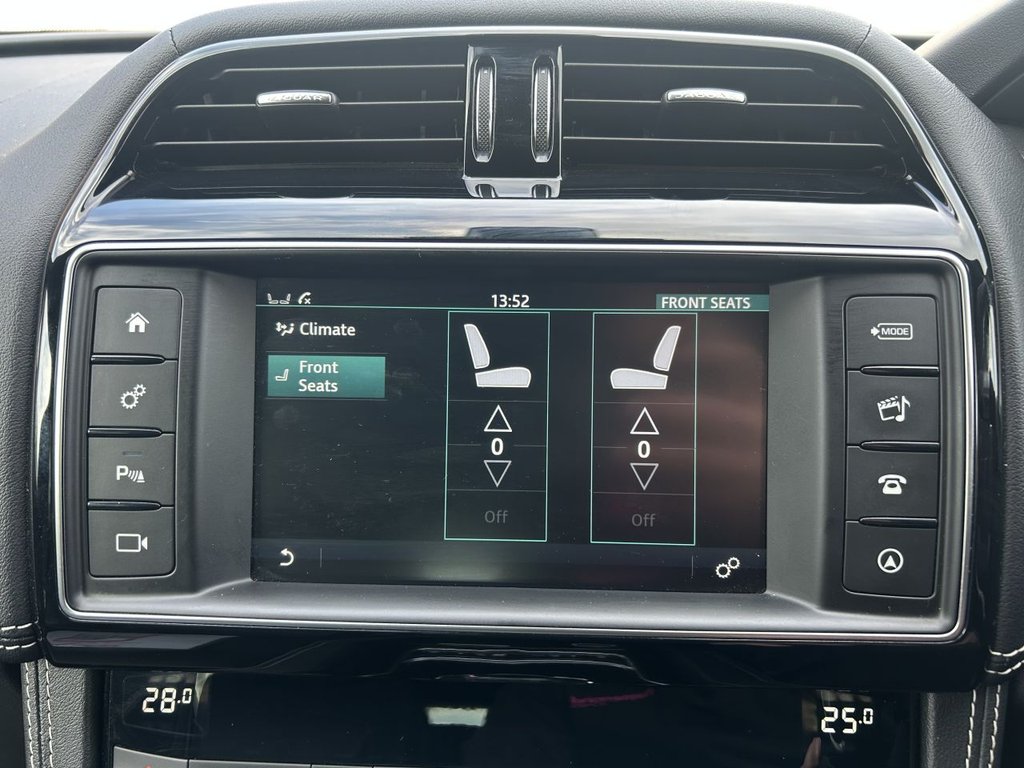 Used Jaguar F-Pace 2018 for sale - 76223536: Photo 19