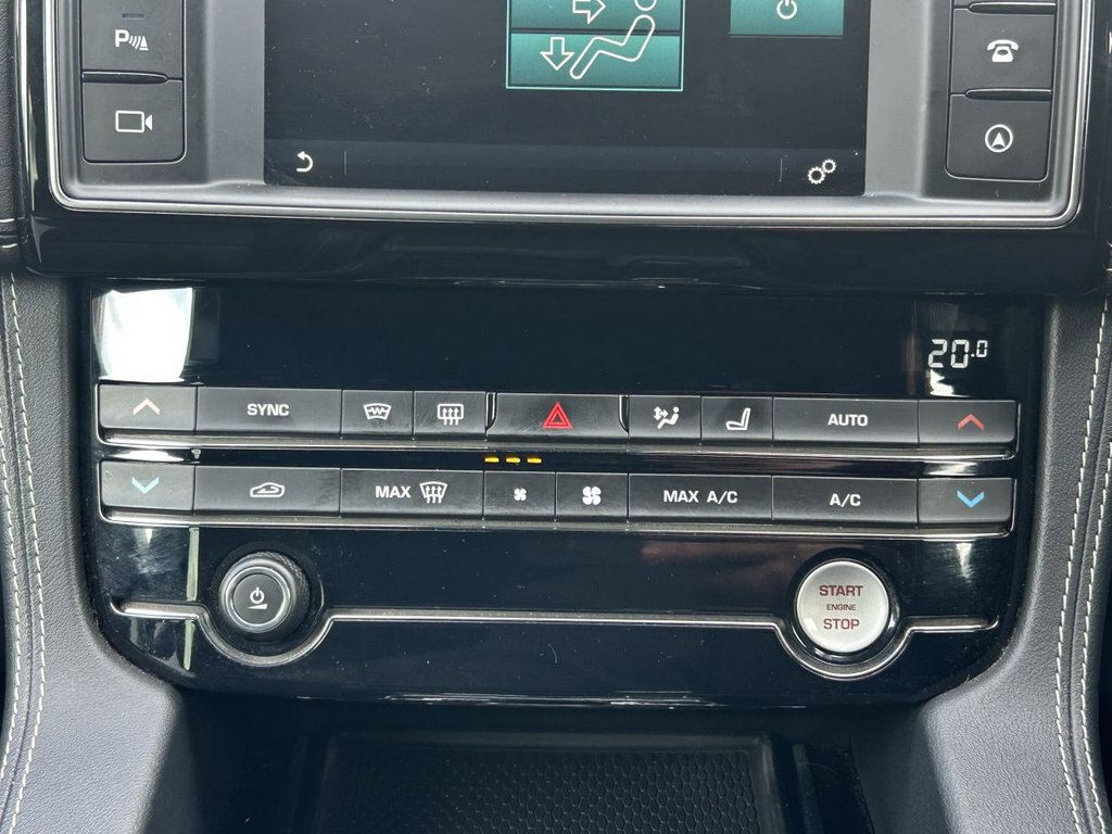 Used Jaguar F-Pace 2018 for sale - 76223536: Photo 22