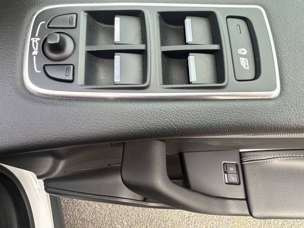 Used Jaguar F-Pace 2018 for sale - 76223536: Photo 25